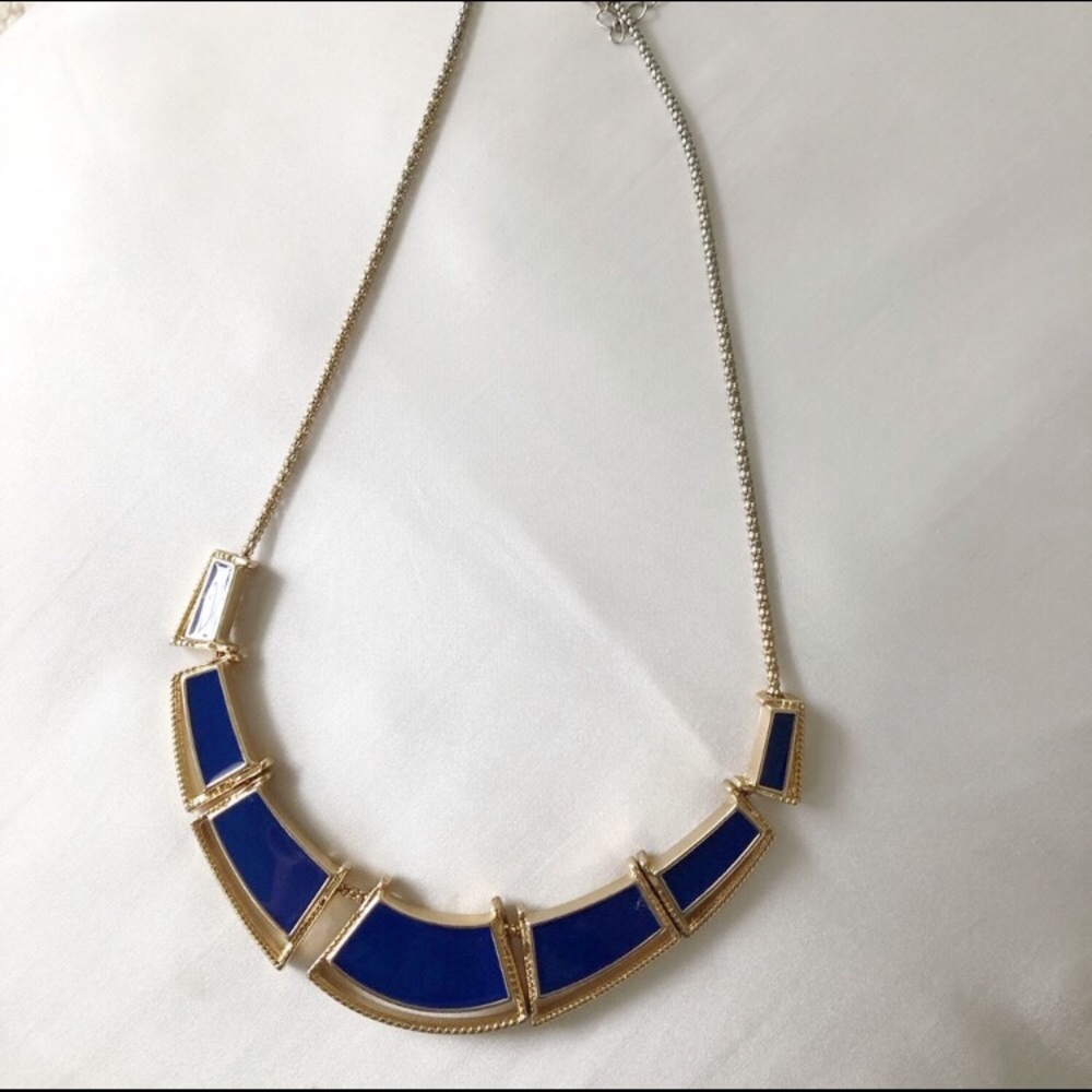 Statement necklace